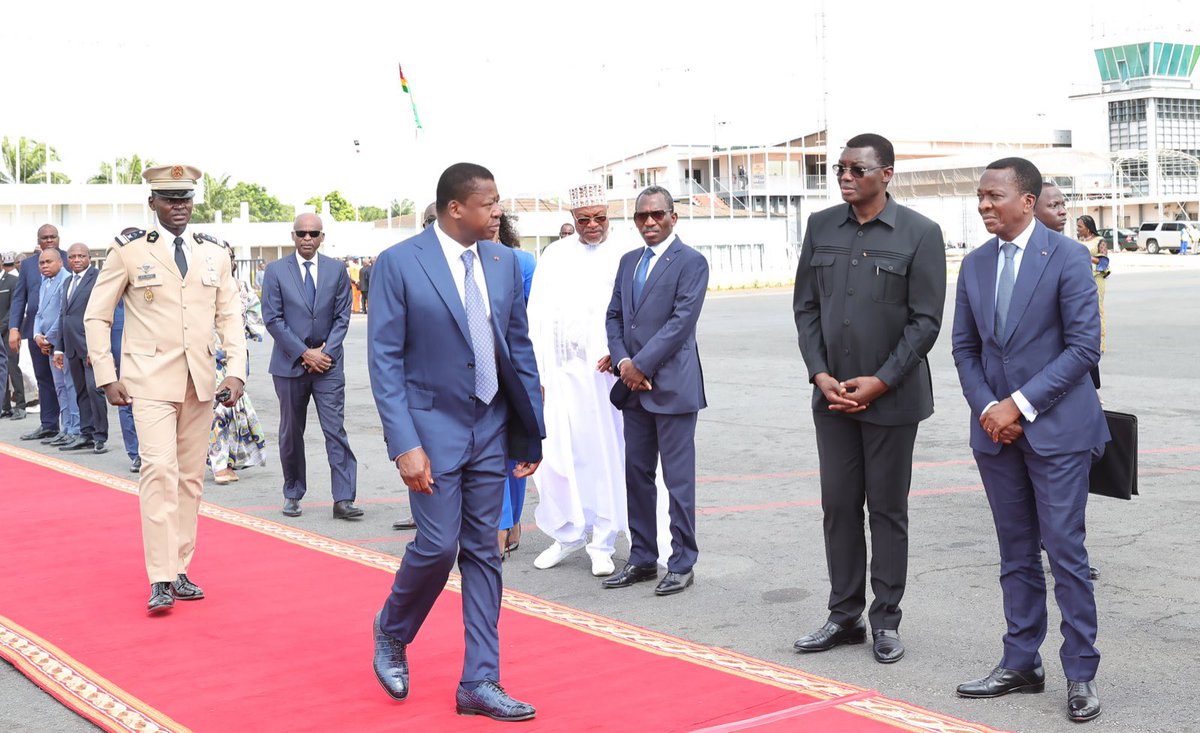 Faure Essozimna GNASSINGBÉ (@fegnassingbe) on Twitter photo J’ai échangé ce 08.12.2023 avec le Général Abdourahamane Tiani, Président du <a href="/NIGER_CNSP/">Conseil National pour la Sauvegarde de la Patrie</a>, en visite de travail au #Togo. J’ai échangé ce 08.12.2023 avec le Général Abdourahamane Tiani, Président du <a href="/NIGER_CNSP/">Conseil National pour la Sauvegarde de la Patrie</a>, en visite de travail au #Togo.