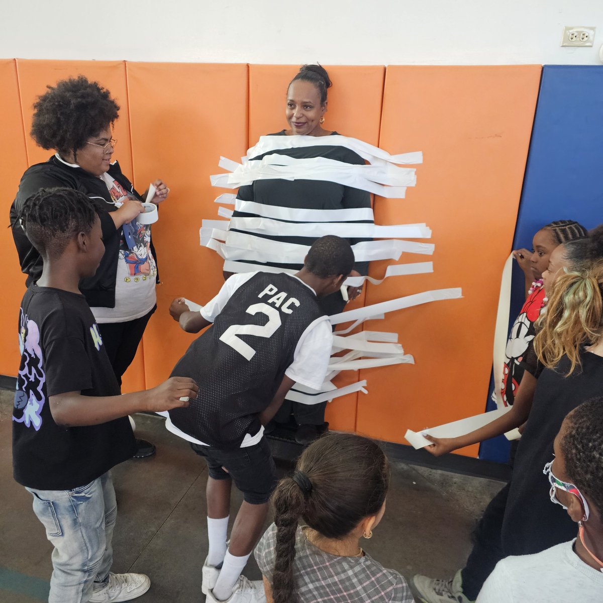 Smallblocktech's tweet image. The students of Cradock Elementary really enjoyed taping Mrs. Jolly-Foster to the gym wall today for attendance.  Who&apos;s next?
@jennthomas75 @PortsVASchools
@CradockES
@JolleyLa
@ebracyPPS 
#PPSshines