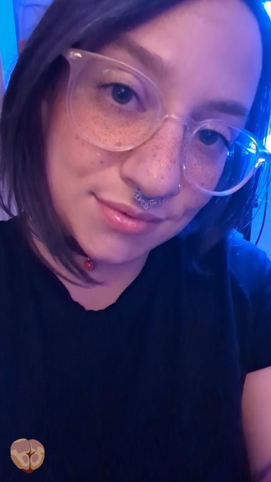 Looking for a Daddy to keep me busy &amp; paid. Is that you? ☺️ https://t.co/BkQnEhh3kU<a href="/tag/mvsales"class="tags"><span>#mvsales</span></a>