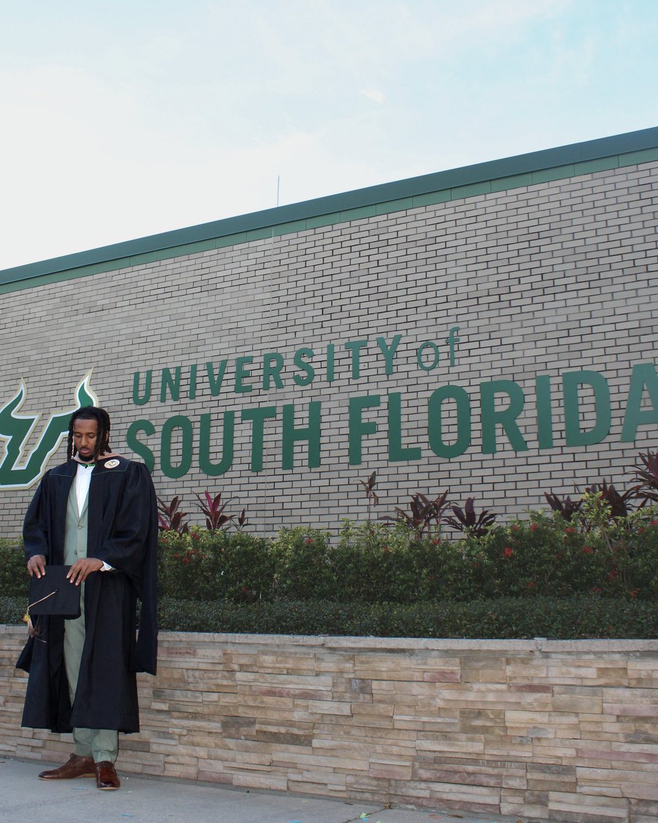 BNorris_4_'s tweet photo. Manifested this. Soon as I seen it I went and grabbed it. #Masteredit 🎓

Masters of Science in Entrepreneurship in Applied Technologies ✔️
#GoBulls 🤘🏽 https://t.co/IfMh7sj5dZ