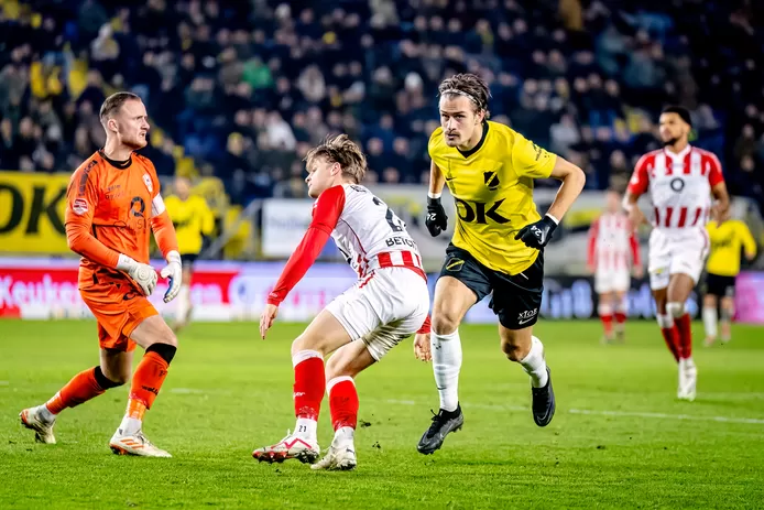 BD_TOPOss's tweet photo. Afgelopen! Een taai TOP Oss mag lang hopen op een stunt bij NAC, maar verliest in Breda. Nederlaag nummer veertien en wรฉรฉr geen goal. Eindstand: 2-0 https://t.co/kwMXXbbUwv #toposs #nactop https://t.co/IF4pgGDDDJ