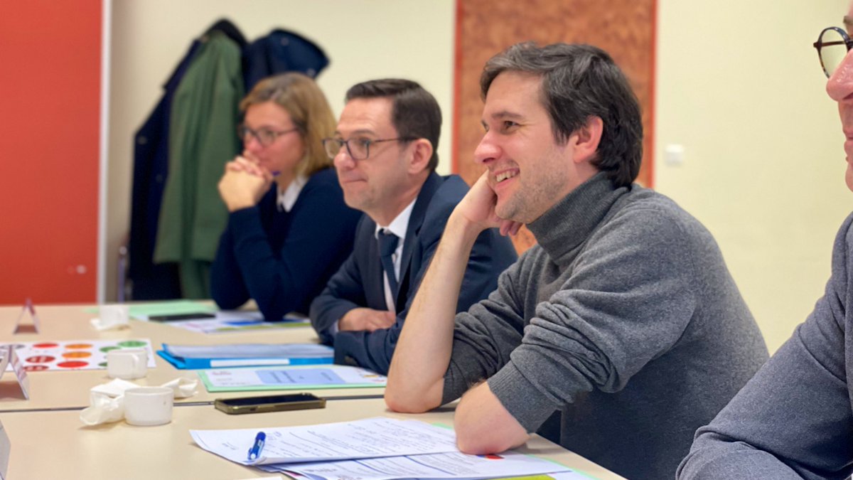 Merci à Boris Melmoux-Eude, DGRH  <a href="/education_gouv/">Ministère Éducation nationale</a>, &amp; aux équipes du collège A. Rimbaud d’Amiens et du rectorat pour la qualité de leurs échanges sur le thème du remplacement de courte durée.

Cette visite met en lumière la richesse et l’efficacité de nos personnels sur le terrain