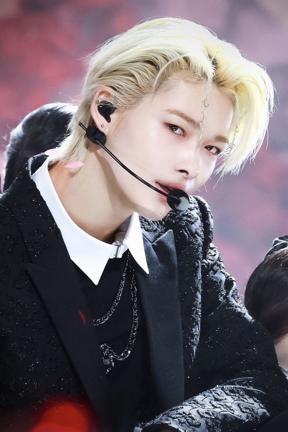Johnny_Its_Nct's tweet photo. Happy birthday dance king Niki from Enhypen! #HappyBirthdayNicki #댄스천재_막둥이_생일축하해 #HappyNIKIDay #ENHYPEN #엔진의���키_니키의_열아홉번째_겨울 #HappybirthdayNiki #ENHYPEN_NI_KI #HAPPY_NIKI_DAY #SweetVenom #BiteMe #HAPPY_NI_KI_DAY https://t.co/63M5bDBltP