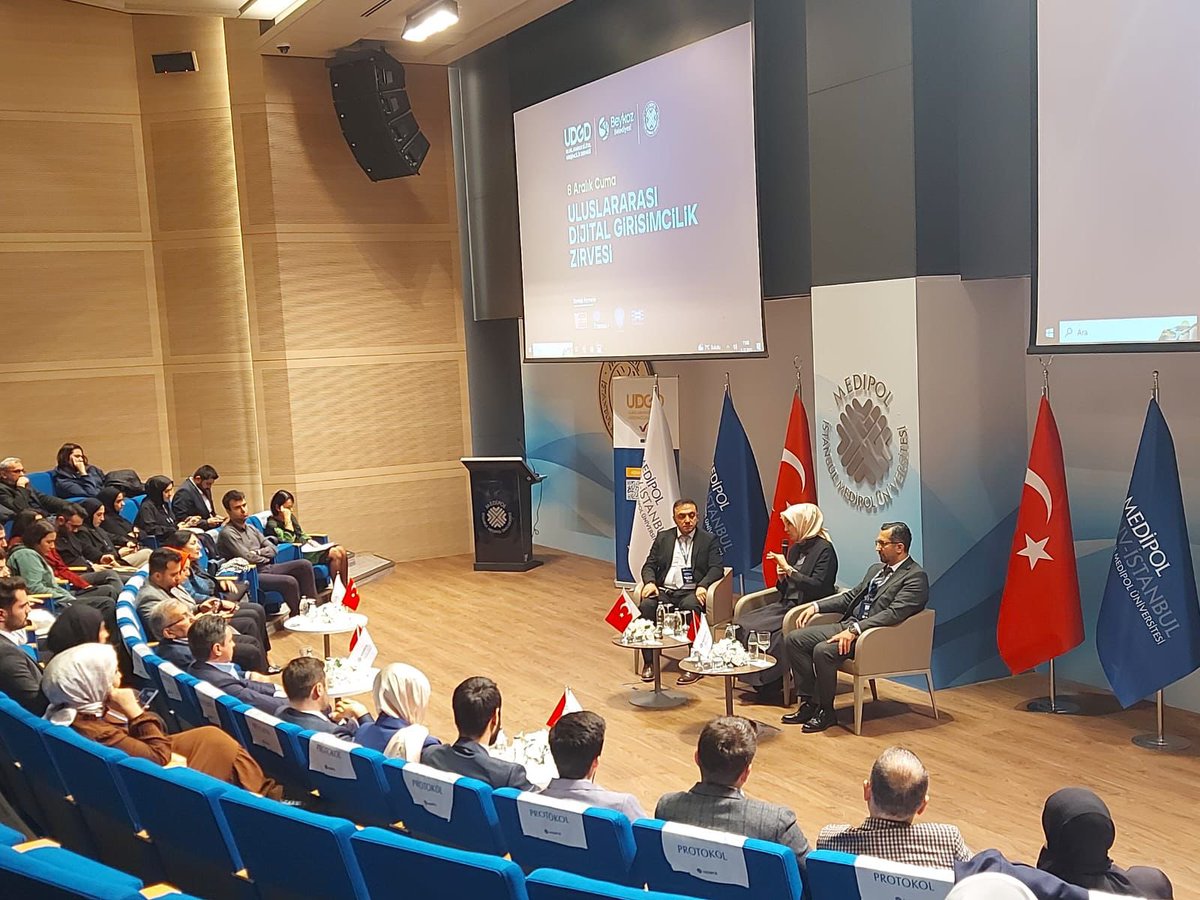 zeynepyildiztr's tweet photo. 📍İstanbul Medipol Üniversitesi’ndeydik

Uluslararası Dijital Girişimcilik Zirvesi’nde “Dijital Dönüşüm ve İş Modelleri: Geleceği Şimdi Keşfetmek” Panelinde eğitimden, sanayiye bizi yarına güçlendirerek ulaştıracak bir ekosistem inşa etmeyi, insan hakları bağlamında teknolojinin yapıcı etkisini ön plana çıkarmayı konuştuk.

Nazik davetleri dolayısıyla  @udgdernegi ‘ne, misafirpervelikleri dolayısıyla Beykoz Belediye Başkanımız @murataydintr ‘a teşekkür ediyorum.