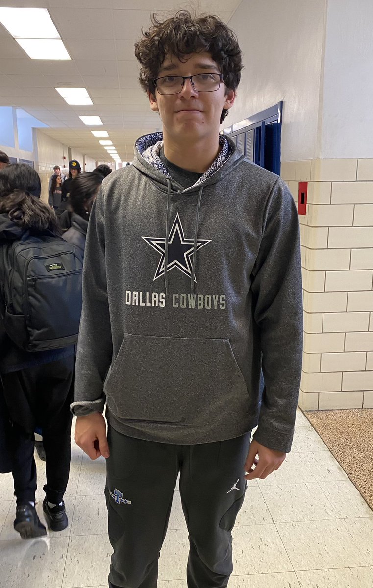 CoachHwn's tweet photo. Would you let a kid wearing this atrocity into the weightroom? https://t.co/1rSH3X811M
