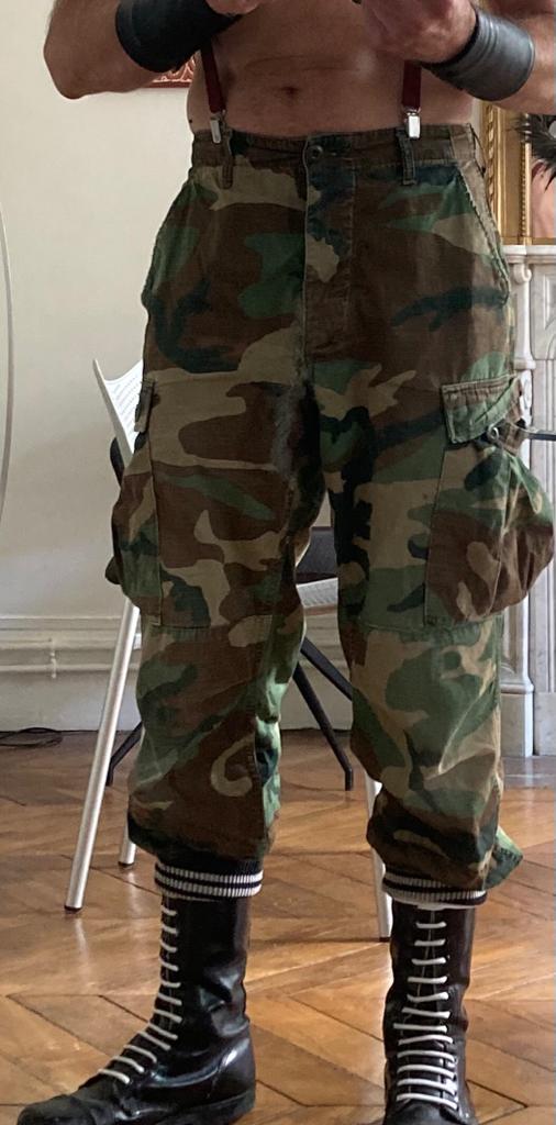 skinbback's tweet photo. Ready to play with @SNEAKERSLEATHE1 
Who want to join?
#skin #whitelaces #brotherhood #hardfuck #skinhead https://t.co/TaZFvmuyWy