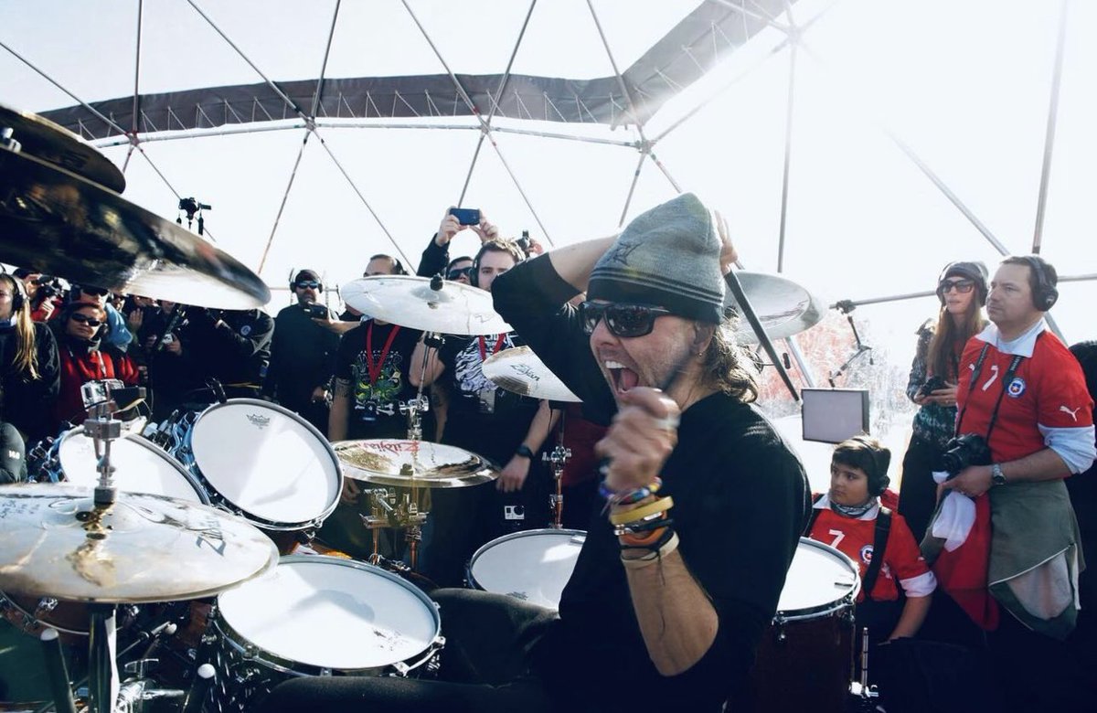 MetSince1981's tweet photo. 📸 @larsulrich, recuerda hace 10 años sus mejores momentos en la Antártica.

"Antártica
Hoy hace 10 años
¡Los mejores momentos!"

#Metallica #LarsUlrich #FreezeEmAll #Wanna #FifthMember #MetFans #MetFamily #METALLICASince1981 https://t.co/zGoFdNcAPF