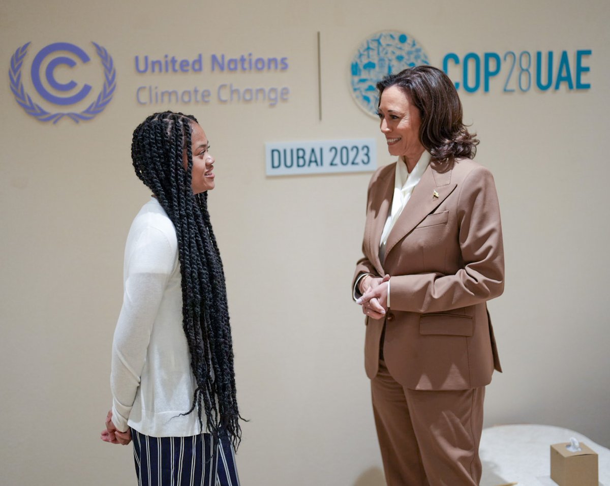 Kamala Harris tweet media