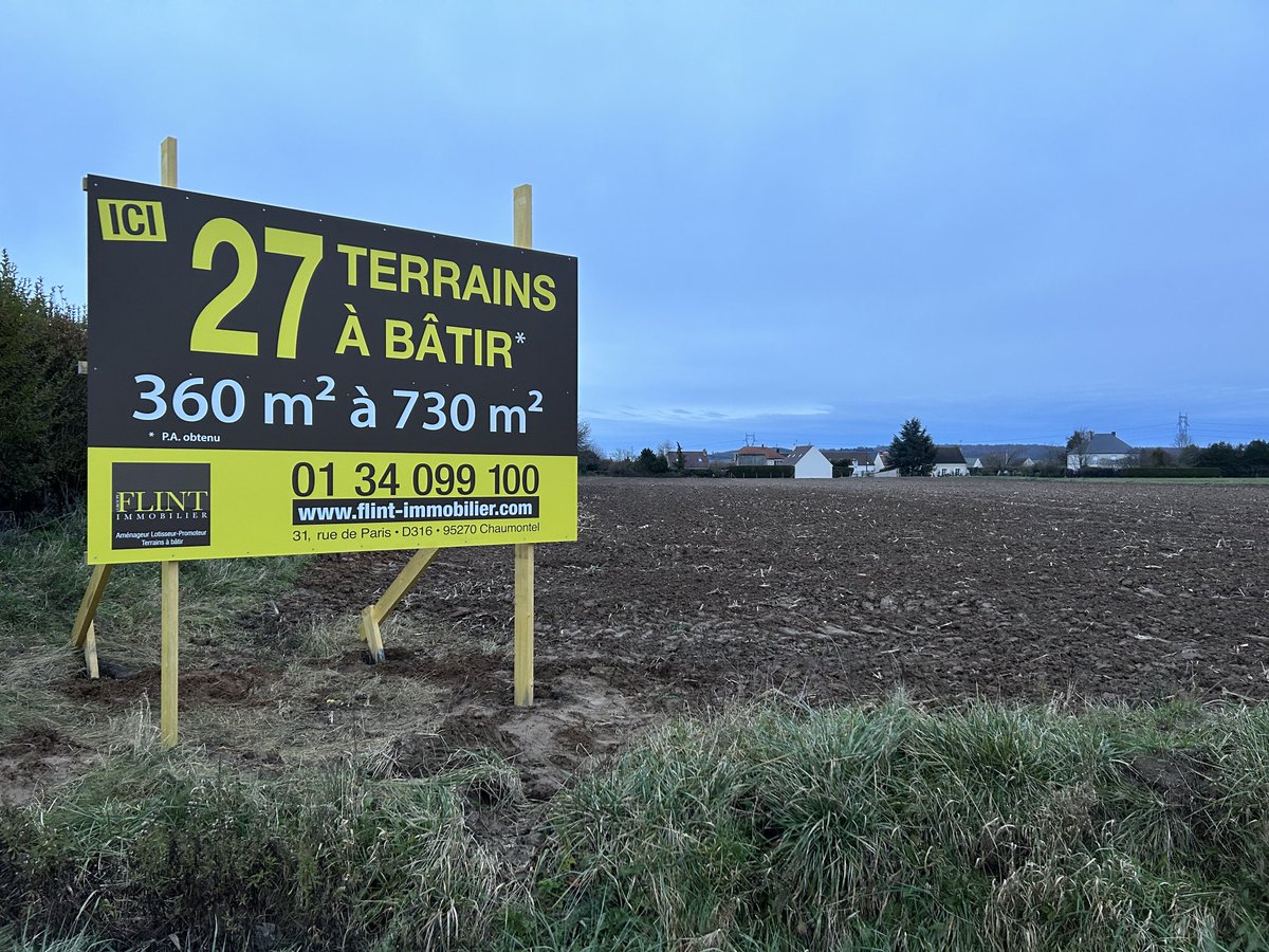RULLY (60) Est de SENLIS , proche Accès Autoroute A1 , 20 mn Roissy CDG - TGV , 27 Terrains à Bâtir « viabilisés « 360 m2 à 720 m2
Un Nouveau Projet FLINT IMMO
01.34.099.100 
flint@flint-immobilier.com