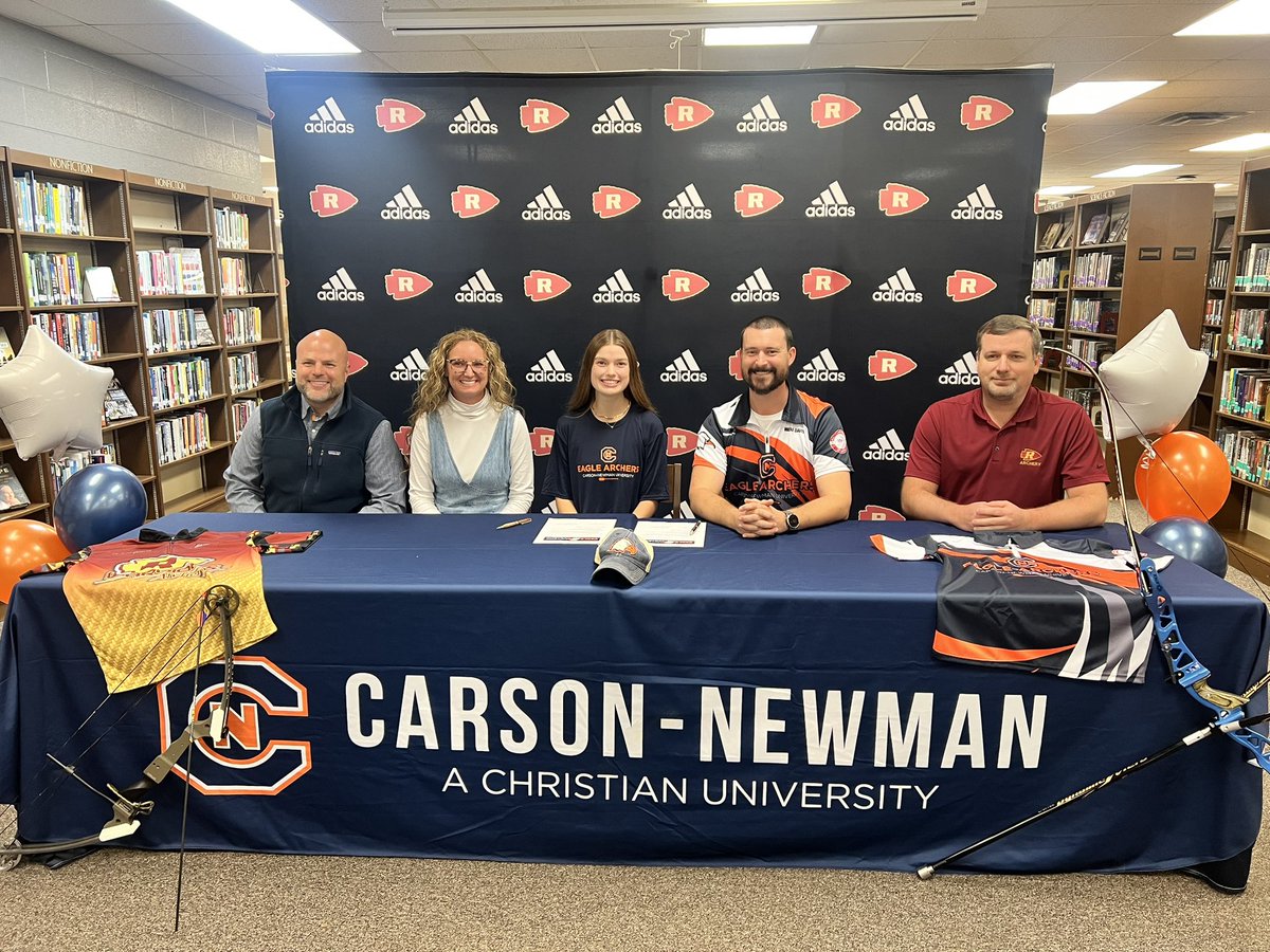 RHS_Archery's tweet photo. Riverdale archer Reagan Garrett signs with Carson-Newman. We are excited for her opportunity with #EagleArchers @RiverdaleHighTN @RHS_SID @tljblair https://t.co/wDdiJeHAn1