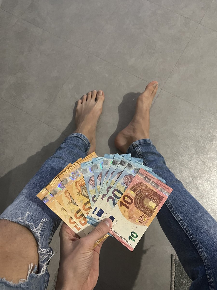 CashMasterdom76's tweet photo. Un bon cashmeet comme j’aime !! 😈👊🏼 A votre avis j’ai retiré combien d’une bonne chienne ? 😂  Bref à qui le tour pour vous dépouiller sans pitié &amp; prenez l’exemple fdp !! 🤌🏼 #paylib #plandab #cashmeet #moneyslave #soumis #femdom #master #moneycontrol https://t.co/A7q5tBi3sP