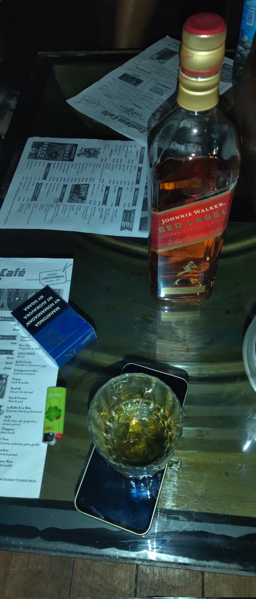 Fanvichka's tweet photo. Living the ambiance aty am lay hoe #customcafe... Hhhuuummmmm mmiiilllaayyyy lay dj eeee
#zomazoli https://t.co/l8Lowdwqti