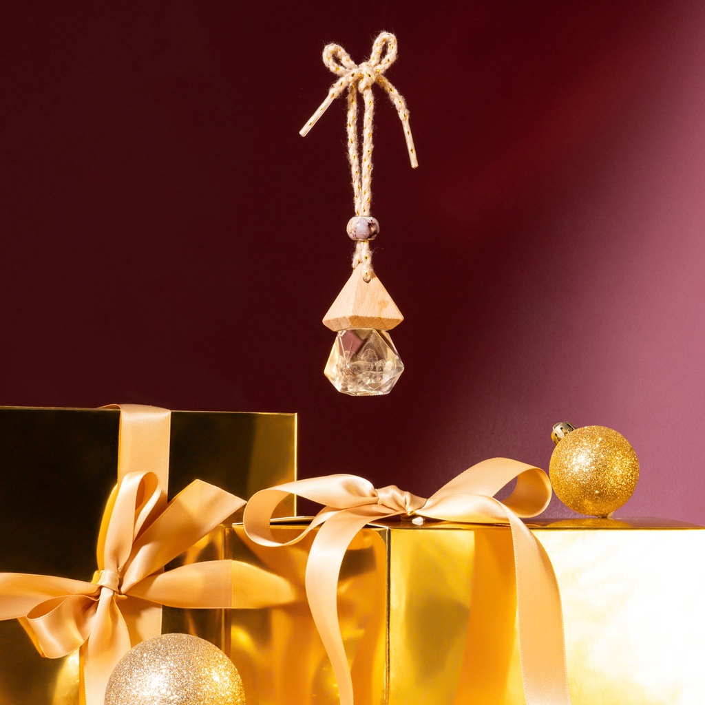 DefineMe Fragrance tweet media