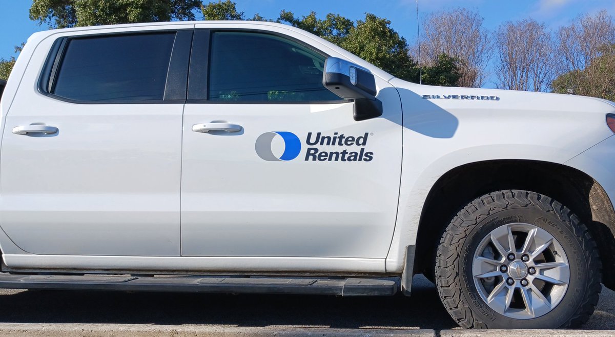 NISDCCA's tweet photo. Thank you @UnitedRentals for the amazing hands on opportunity for our Seniors today!  @NISD_CTE https://t.co/pU6qOecxSp