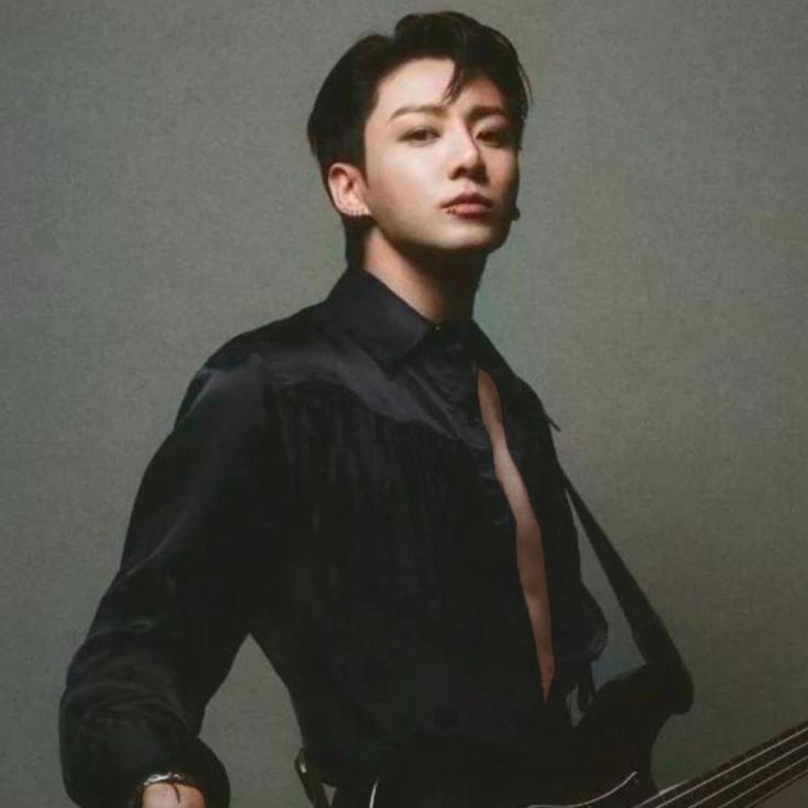 BTSARMY_PHbase's tweet photo. GOLDEN by Jungkook becomes the FIRST and FASTEST album by Korean/Kpop Soloist to reach 1.9 Billion Streams on Spotify! @Pk_bts_land @BTS_twt https://t.co/4rlYgpvnR7