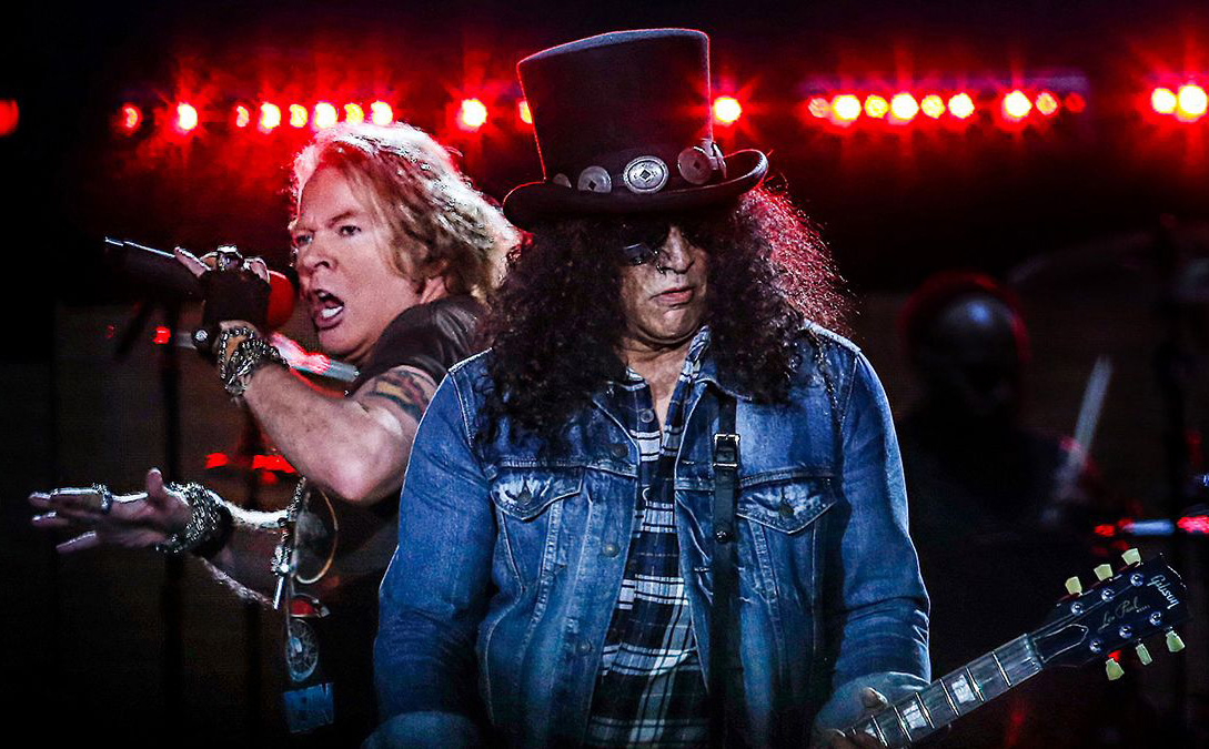 WORLDMUSICAWARD's tweet image. #GunsNRoses' new single, #TheGeneral, the "R-side" to the piano-driven song "Perhaps", rockets 231 spots to #3 on the Worldwide iTunes song chart and debuts at #6 on iTunes Europe, the Top new entry! 💪🚀3⃣🌎🎵🎶📈➕🔝🆕💥6⃣🎵🌍🔥