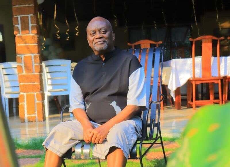 Le #Gabon a perdu un illustre fils, M. Albert Yangari, journaliste, patron de presse, homme politique et entrepreneur. Il a marqué la vie des médias, et particulièrement celle du quotidien L'Union, dont il fut pendant de nombreuses années le Directeur de la Publication. 

Je