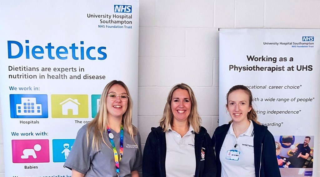 UHSHCSAHP's tweet photo. Fantastic employability event this week @UoW_Physio and Dietetic employability event. Fantastic students and hopefully future  recruits 🤞 @UHSFT @UHS_Jobs @UHS_Dietitians @UHS_Therapy @ZoeOram2 https://t.co/jUw7IEP8V8
