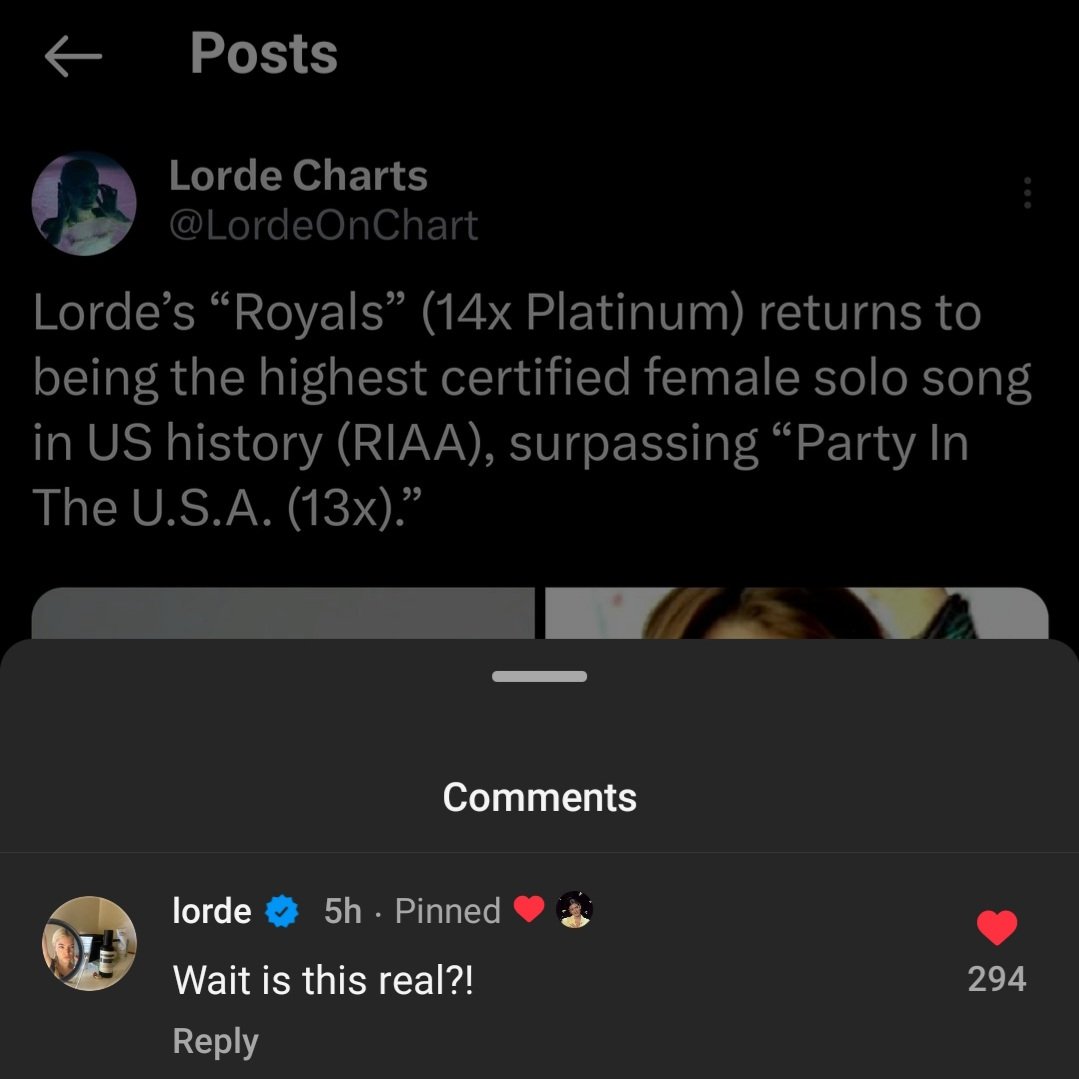 PLorde4ever's tweet photo. As ligações da gravadora? Estão na caixa postal

Lorde fica surpresa ao descobrir que Royals era a única música na história a alcançar 14 certificados de platina nos EUA: "Sério isso?" disse a cantora em post no IG

(Agora a música empata com o 'All I Want For Christmas Is You') https://t.co/982qYh2m1r