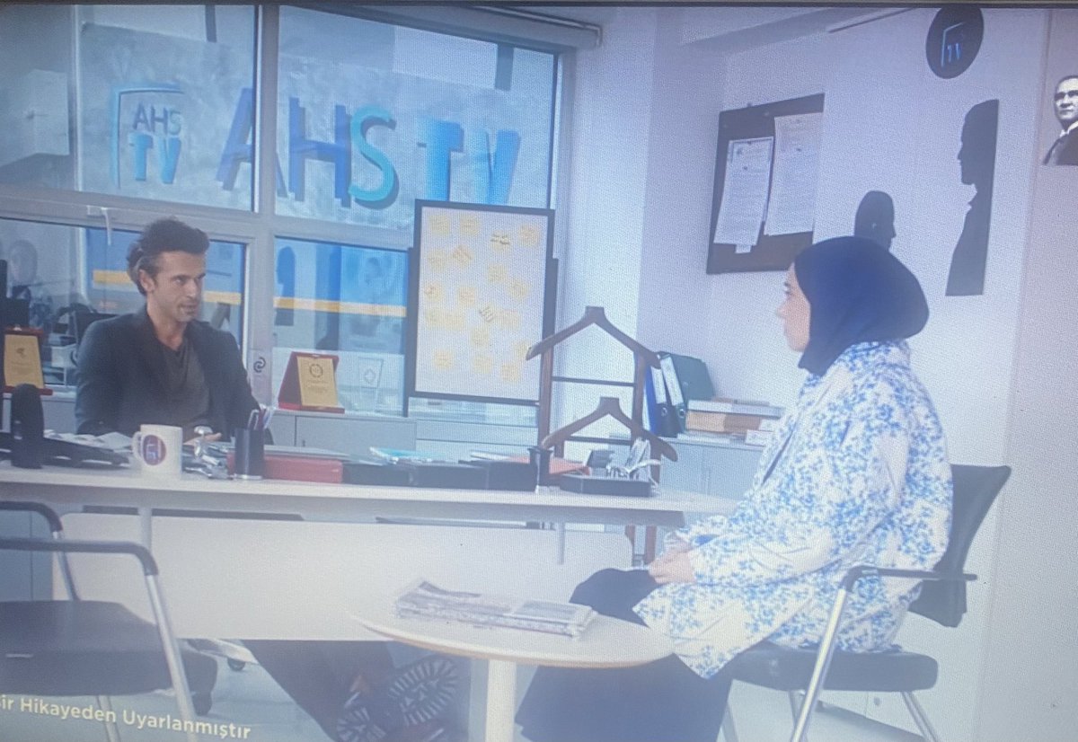 Nursema Rüzgar’ın kanalında iş görüşmesine geliyor, ne yapabilirim bilmiyorum diyor, Nursema’cım kanalın logosunu değiştirerek işe başlayabilirsin! #KizilcikŞerbeti