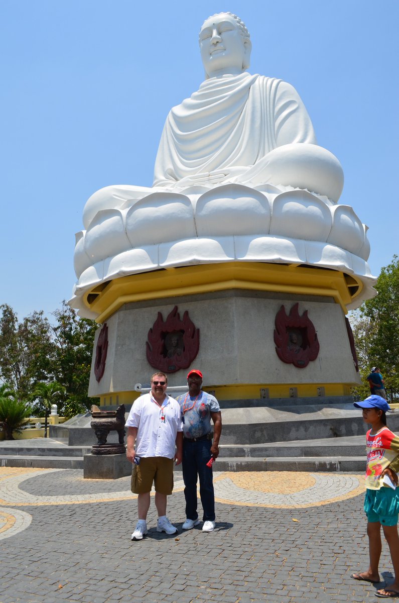 fireman452a's tweet image. Chuck and Ozzie at Long Son Pagoda in Vietnam #ChuckandJim #Vietnam #Longson