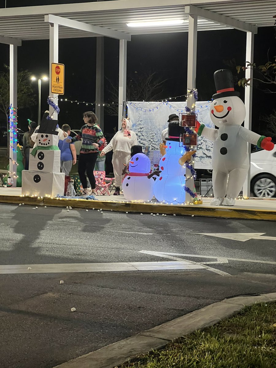 Great time for all at George W Marks tonight! <a href="/DrValleJ/">Dr. Julio Nazario-Valle</a> <a href="/volusiaschools/">Volusia County Schools</a>