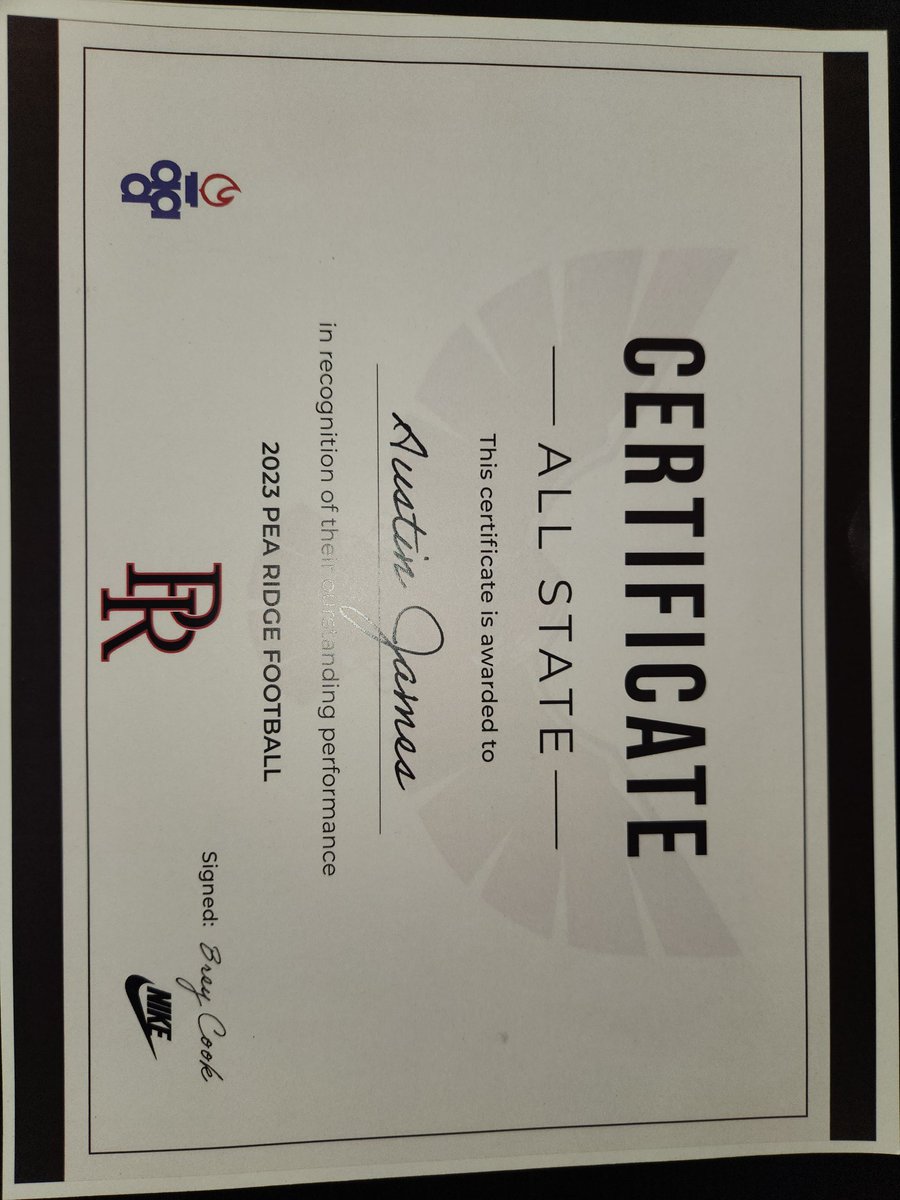 _AustinJames05's tweet photo. First of all, shout out to all the coaches and teammates that made this possible, this season was more fun than I had ever imagined. I am honored to say I've received defense line mvp and All State honors. Can't wait to see what the future has in store! https://t.co/r4Xe9vzb3v