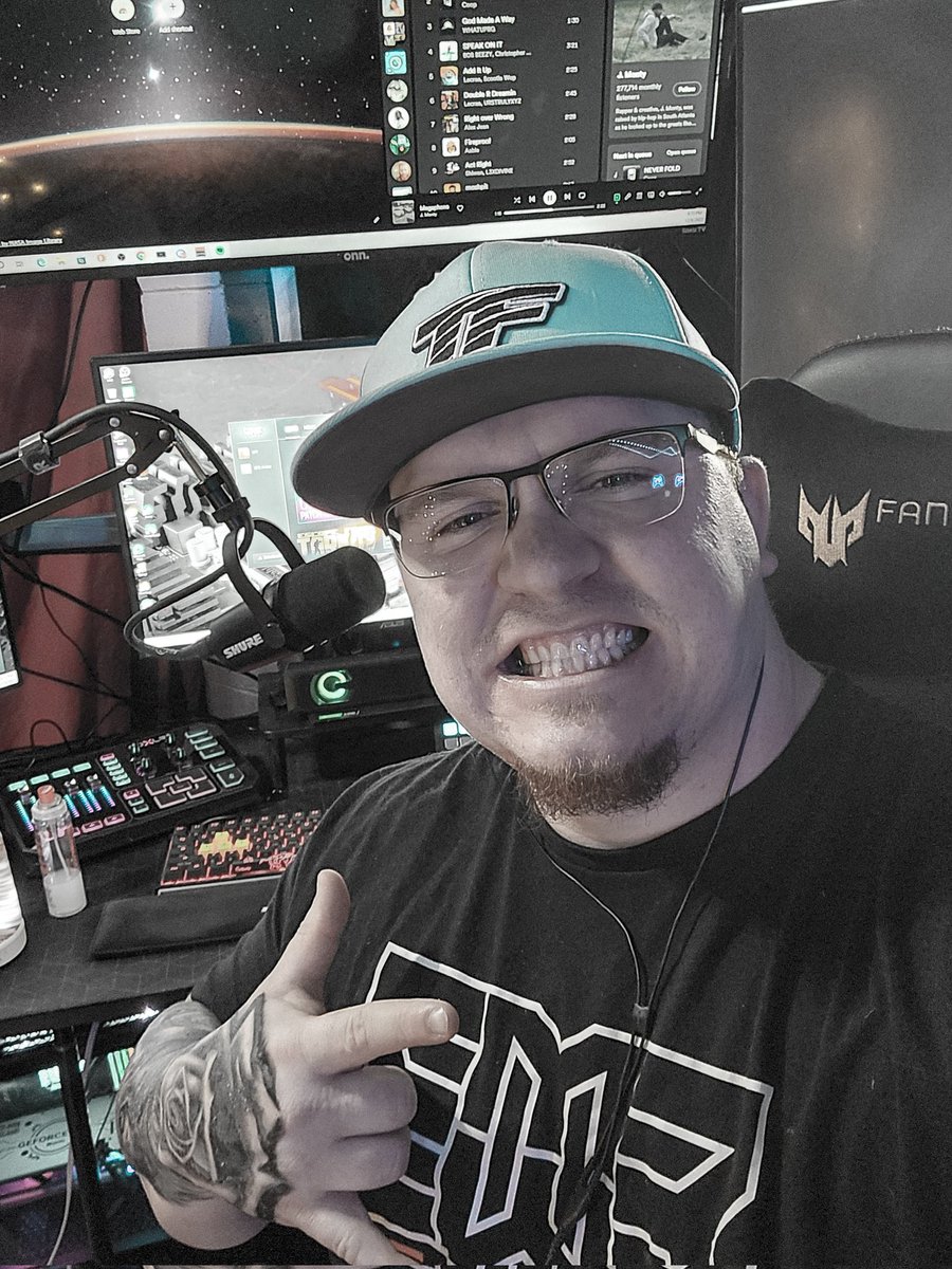 BereanGaming's tweet image. 🔴 Live playing some @Tarkov. 

Come through the stream and hang out. Link in bio/comments. 

#KickStreamer #Twitch #MultiCast #Streamer #Tarkov #EFT #Gaming