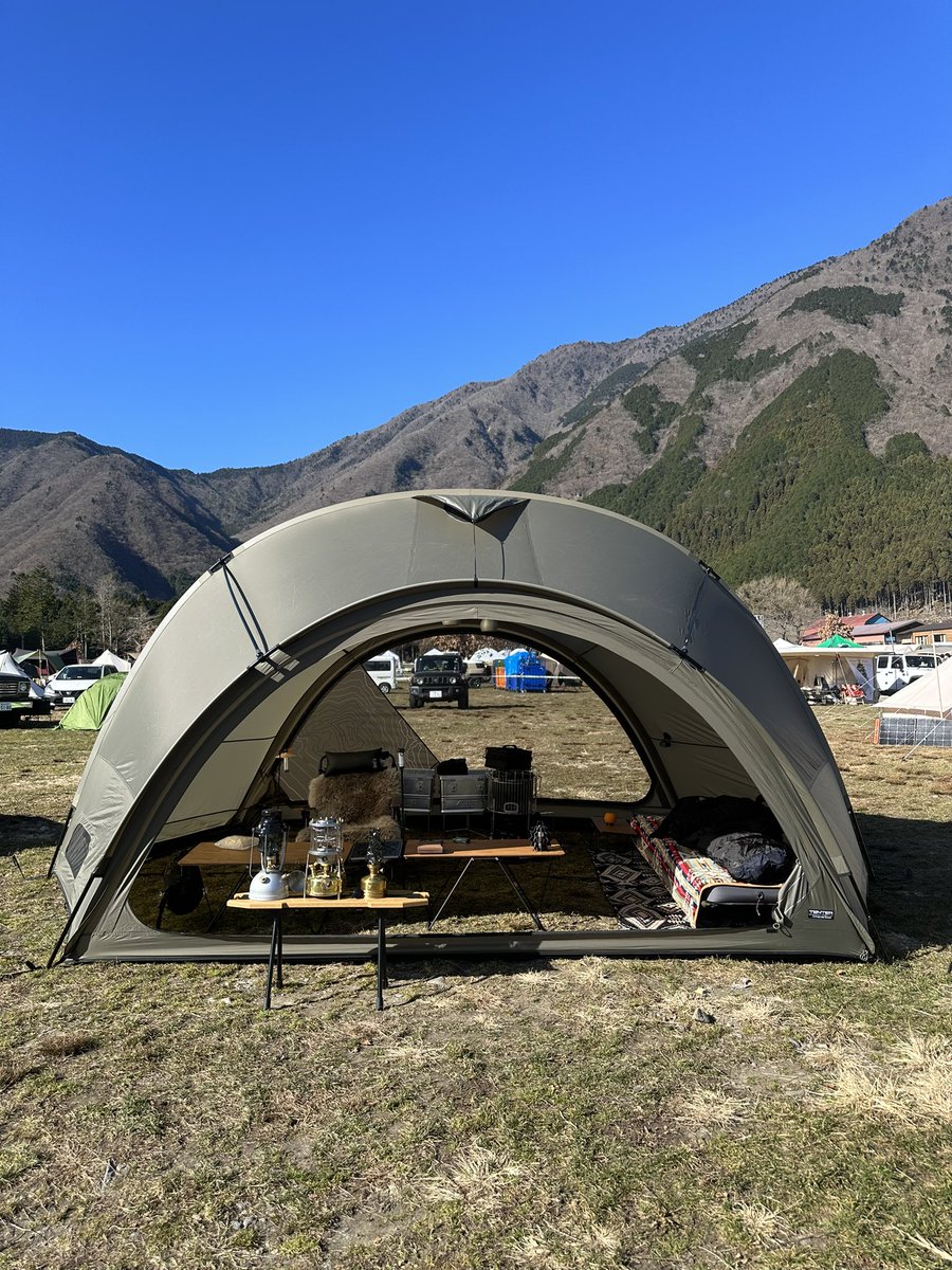 Dacamp14's tweet image. 設営完了〜✅✅
メッチャ天気良い🗻☀️
NODELいいね✨
#ふもとっぱら
#GOOUT