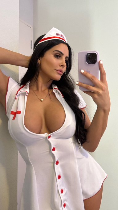don&rsquo;t worry baby ima take care of you 🏥 https://t.co/SW9ZoD9Bhd