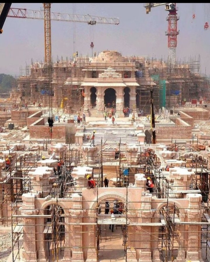 CharuJaishwal's tweet photo. हमारे पूर्वजों ने तो हजारों मंदिरो को टूटते देखा है,
हम भाग्यशाली हैं जो श्री राम मंदिर बनते देख रहे हैं। 
राम भक्त केमेंट में 
🙏जय श्री राम🙏🚩🧡😍 लिखे https://t.co/FXyGp9atib