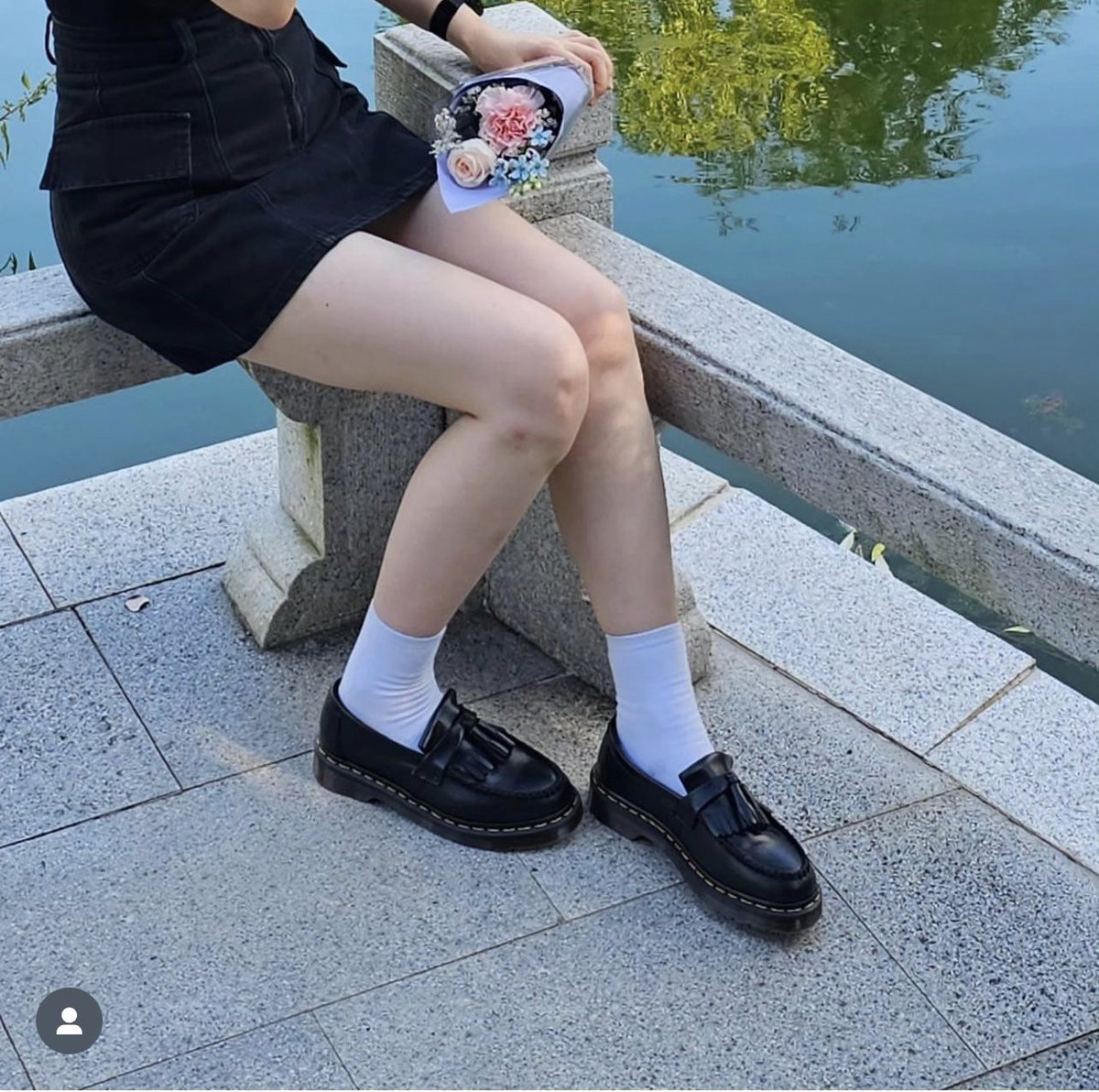 PProTeens's tweet photo. 1 ในรองเท้าที่ทุกคนควรมีติดบ้าน
✨Dr. Martens Adrian Loafers 🖤🖤
รองเท้าทรง Loafers กำลังฮิตอยู่ในขณะนี้ เพราะแต่งตัวได้หลากหลายแนว ไม่ว่าจะ casual หรือ แต่งออกงาน 🥸 คือ ใส่ง่าย

ราคาแรงหน่อย แต่บอกเลย ยี่ห้อนี้โคตรทน 
คุ้มค่าทุกบาทที่จ่ายไป 💰 https://t.co/g5ZqloHoJn
