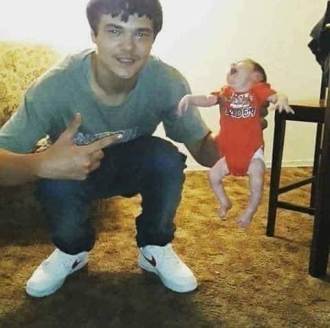 Mi sobrino: *nace*

Yo en corto: