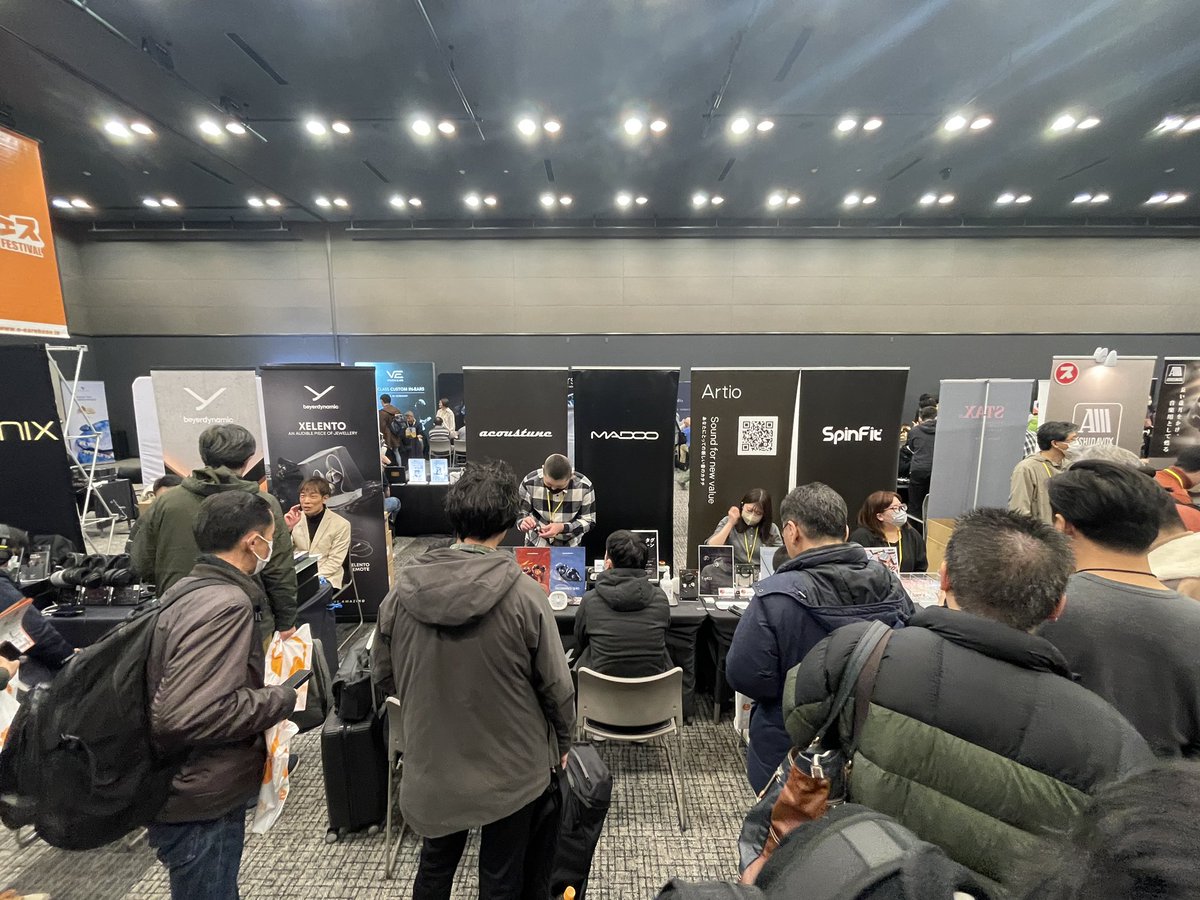 acoustune's tweet photo. こんにちは〜　acoustune&amp;madooポタフェス出展しております。　新モデルHS2000MX MKIII (ACT47)、MKI&amp;MKIIとの比較も含め是非ご試聴下さい。 https://t.co/SRdnVaRUsO