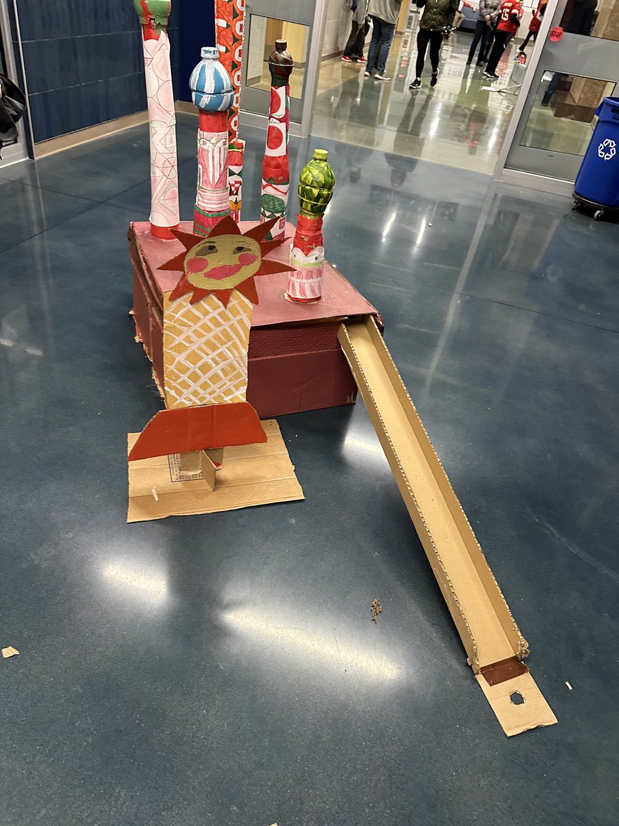 Pawnee 6th grade showed so much creativity with their Golf the Halls event. Such Great work! I especially loved the holidays around the World theme that was incorporated!