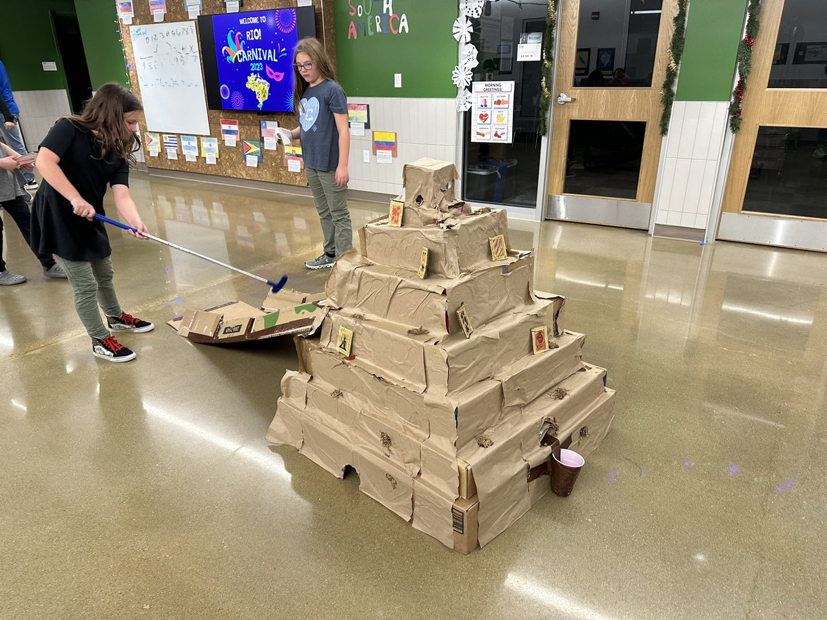 PawneePanthers's tweet photo. Pawnee 6th grade showed so much creativity with their Golf the Halls event. Such Great work! I especially loved the holidays around the World theme that was incorporated! https://t.co/e3K8CbhCaD