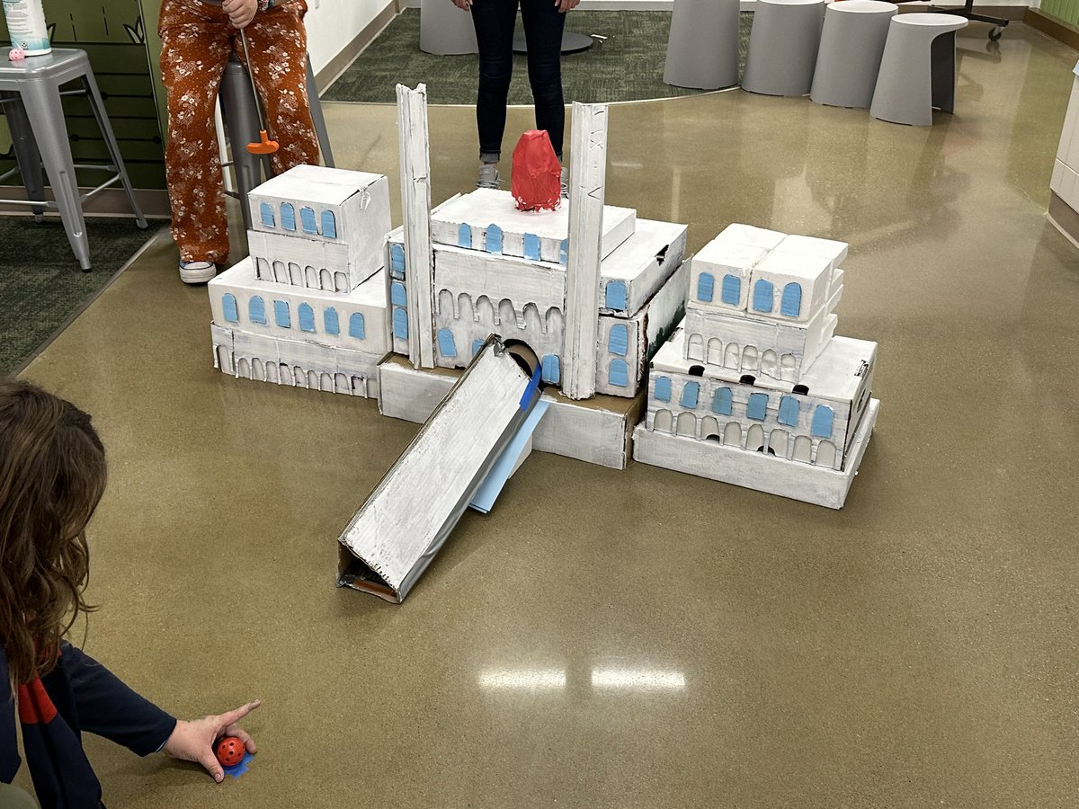 PawneePanthers's tweet photo. Pawnee 6th grade showed so much creativity with their Golf the Halls event. Such Great work! I especially loved the holidays around the World theme that was incorporated! https://t.co/e3K8CbhCaD