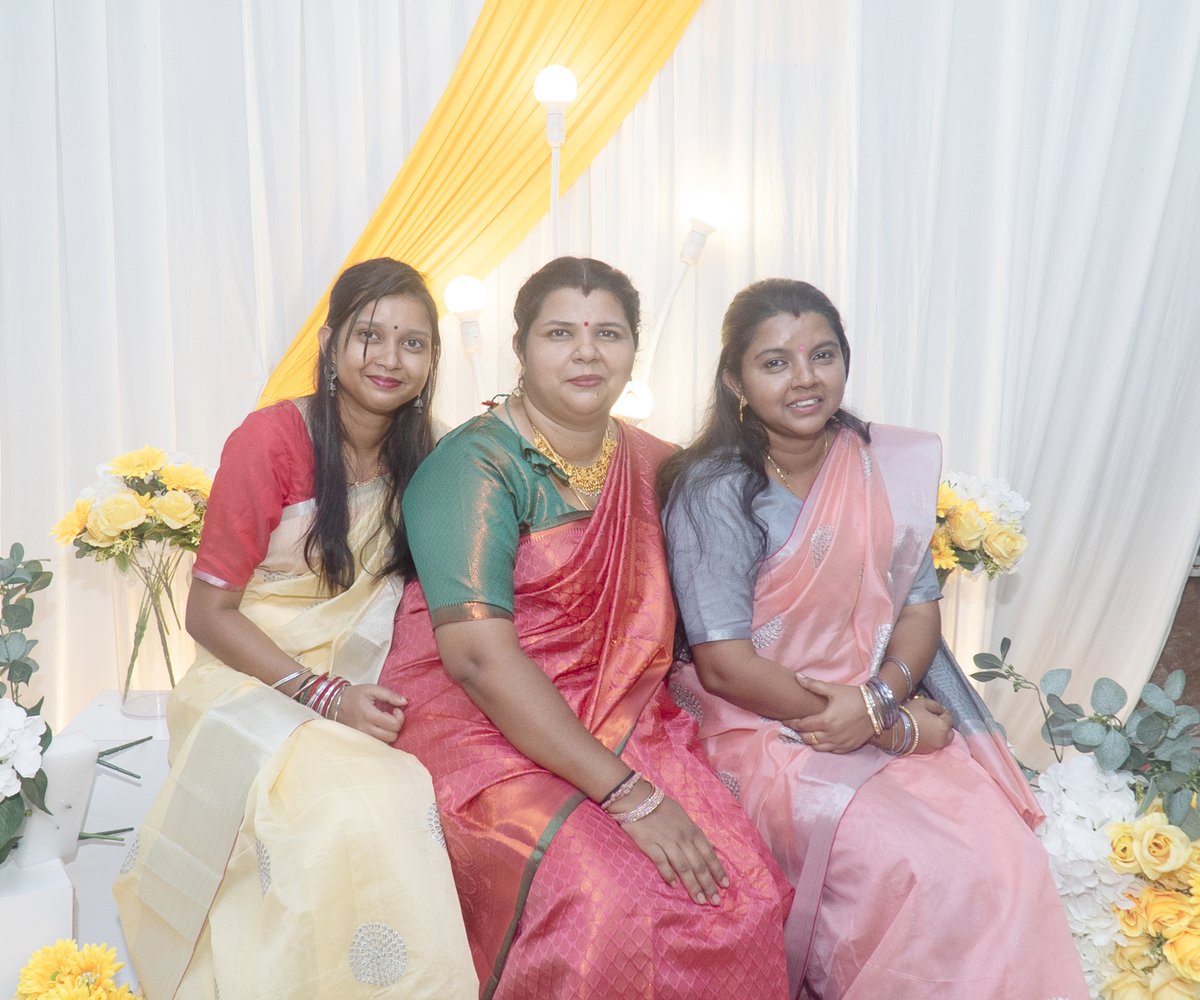 GxProduction's tweet photo. EVENT | DEEPAVALI
.
Ipoh, Perak
.
.
Sedang mencari photoghapher? sila hubungi kami :
.
📷+60 175361727
📷gxproductionwedding@gmail.com
.
.
#gxproductionwedding #gxproductionevent #photographerIpoh #videographerIpoh #Event #wedding #ipoh #konvokesyen #tadika #kemas https://t.co/EE658g8HmB