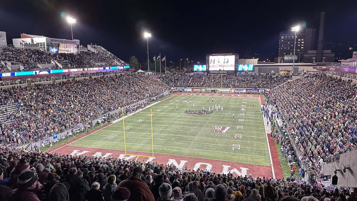 College Football Campus Tour tweet media
