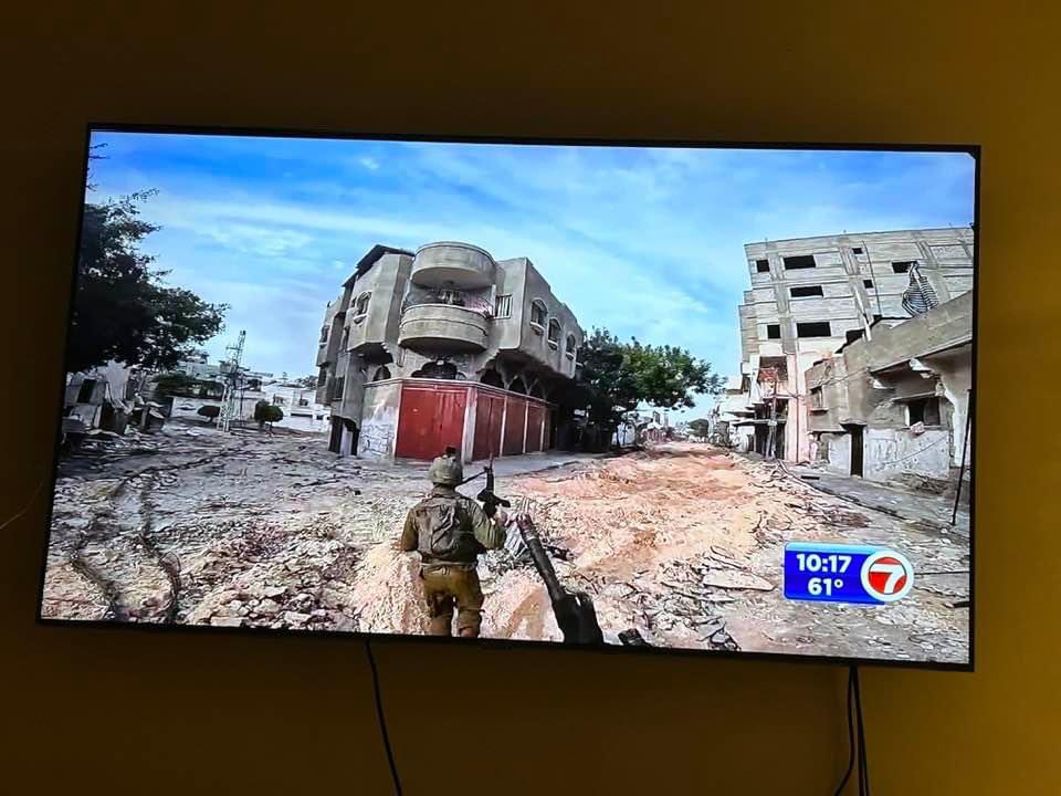 jkeeney80's tweet photo. @wsvn did you guys use a video game screen shot to report a war?!? https://t.co/zAZAyHw2FQ