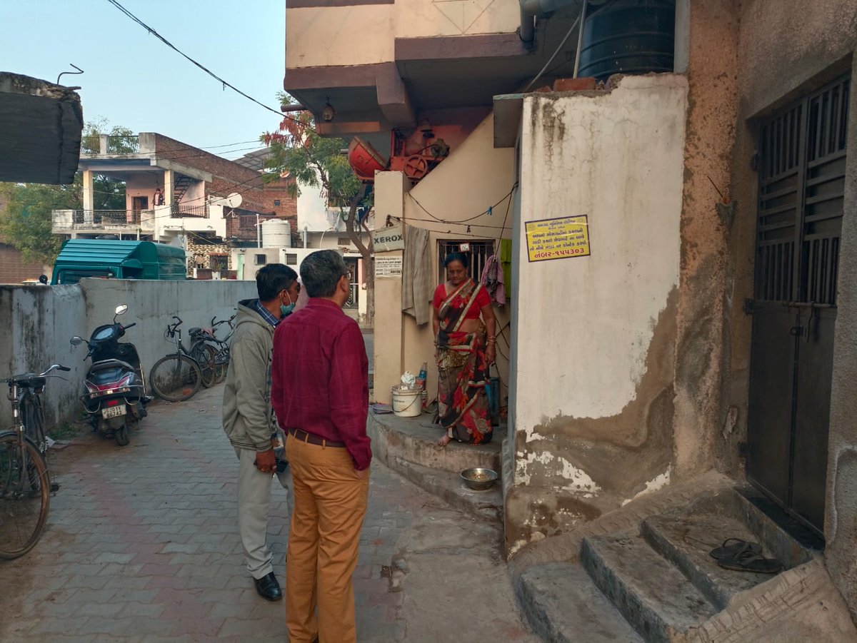 NileshAMC's tweet photo. Displaying AMC CCRS (complaint) number 155303 has given fruitful result..Laxminagar GVP (Garbage Vulnerable Point) has been eliminated with the help of chali residents..Naroda ward NZ
@AmdavadAMC 
#SwachhataHiSeva
#CleanAmdavad
#MyCityMyPride
#SwachhAmdabad
#CleanGujarat
#SBM2023 https://t.co/wwLYNRC4PX