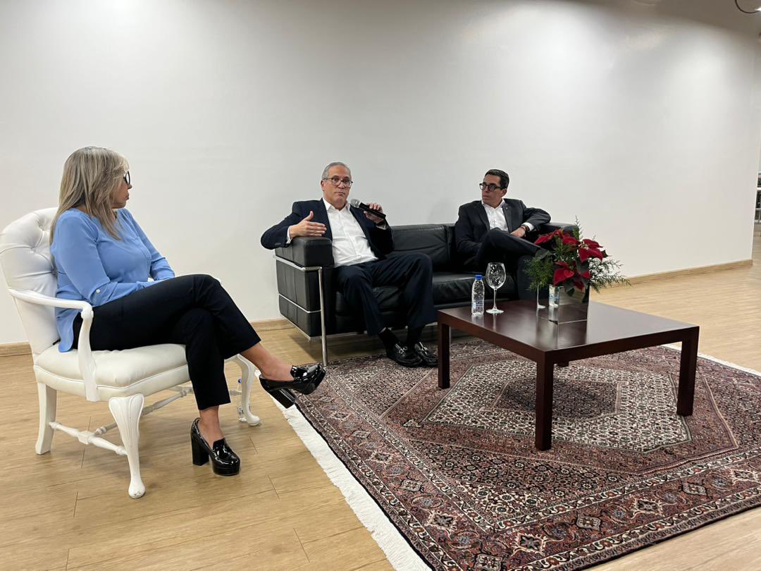 IESAFinanceClub's tweet photo. ¡Y así cerramos con broche de oro el 2023!

Desde el IESA Finance Club estamos más que honrados de haber podido contar con excelentes ponentes para este cierre de año. Gracias @BalestriniAle, y Pedro Pacheco por su participación.

¡Nos vemos el próximo año! https://t.co/ZuIEUXaAYH