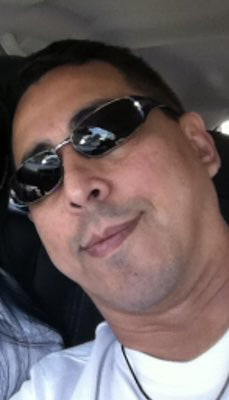 InforTvenezuela's tweet photo. Falleció el doctor Rubén Coronado,anestesiólogo reconocido tras caer al vacío desde el ascensor de su residencia en Alta Vista,Ciudad Guayana,estado Bolívar,durante un apagón,cuando intento rescatar a su esposa en el momento en que el ascensor quedo atascado por falla eléctrica. https://t.co/rRuIJzj71p
