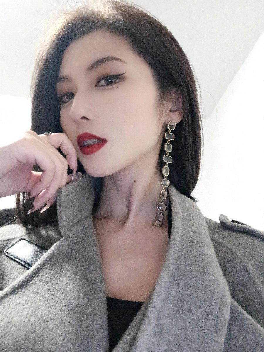 #盯射 #ahegao #阿黑颜 #翻白眼 #丧志 #母猪 #反差婊 #网红 #健身 #女神 #婊子 #高潮脸 #整容脸 #意淫 #健身婊 #油脸 #名媛 #浓妆 #射屏 #粗口 #羞辱 #丧志 #曝光 #母狗 #骚逼 #骚货
受得了这个眼神吗？ https://t.co/YmdTE3I26O