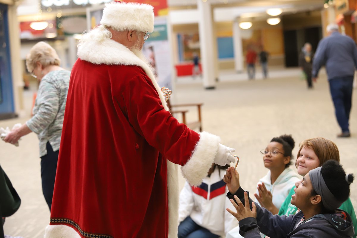 GCSD9 partnered with All God's Children Shall Have Shoes for event Friday at <a href="/FamousFootwear/">Famous Footwear</a> in Alton Square Mall.

Over 130 students from Frohardt, Grigsby, Lake, Maryville, Mitchell, Prather and Wilson Schools received a new pair of shoes and socks.

🔗 bit.ly/486E7FG