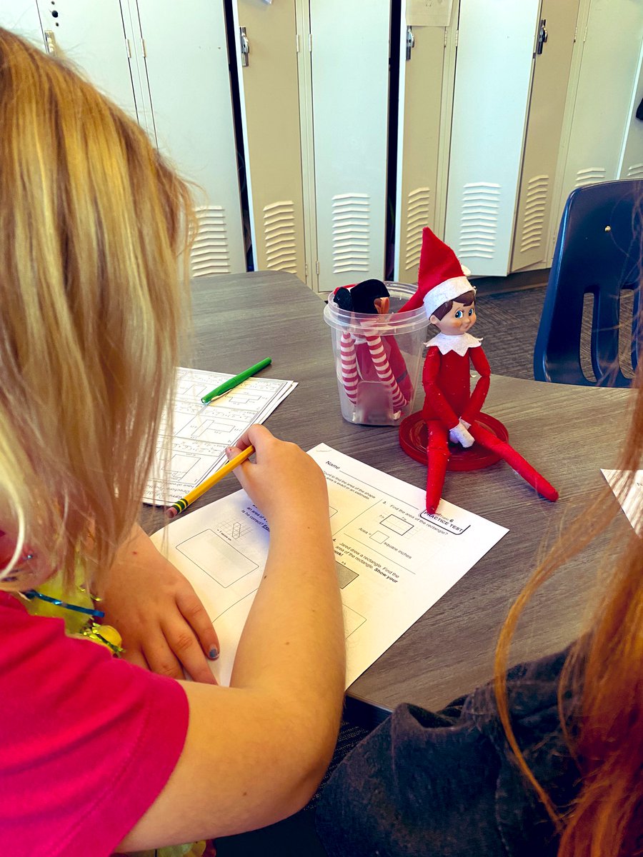 We had some special visitors join their humans for a day in 3rd grade! ❤️🎄