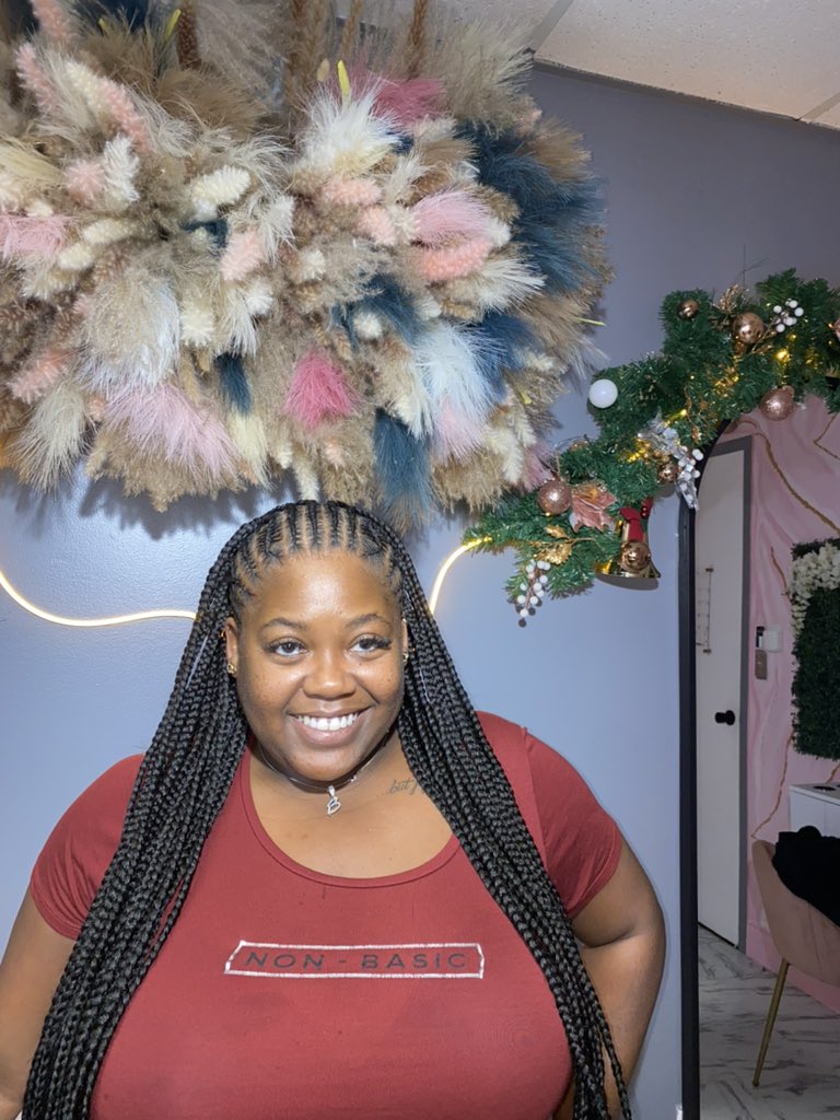 memej_xx's tweet photo. My Client + The Braids + My Suite Decor ๐ฎโ๐จ๐ฎโ๐จ chefffsssssss kisssssss!!! IG: J.ShayStyles
#miamistylist #miamigardens #fulanibraids https://t.co/IT67Jbo1eB