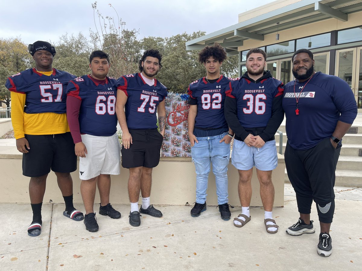 Darnell Barnes M.Ed (@coachbarnes91) on Twitter photo Awesome day delivering toys to Jingle Mart!!! Thank you <a href="/WeAreTRHS/">Theodore Roosevelt High School - NEISD</a> <a href="/TRRoughRiderFB/">Roosevelt Rough Riders</a> for all of your donations! <a href="/mattcarroll2121/">Matt Carroll</a> <a href="/NeisdAthletics/">NEISD ATHLETICS</a> <a href="/NEISD/">North East ISD</a> Awesome day delivering toys to Jingle Mart!!! Thank you <a href="/WeAreTRHS/">Theodore Roosevelt High School - NEISD</a> <a href="/TRRoughRiderFB/">Roosevelt Rough Riders</a> for all of your donations! <a href="/mattcarroll2121/">Matt Carroll</a> <a href="/NeisdAthletics/">NEISD ATHLETICS</a> <a href="/NEISD/">North East ISD</a>