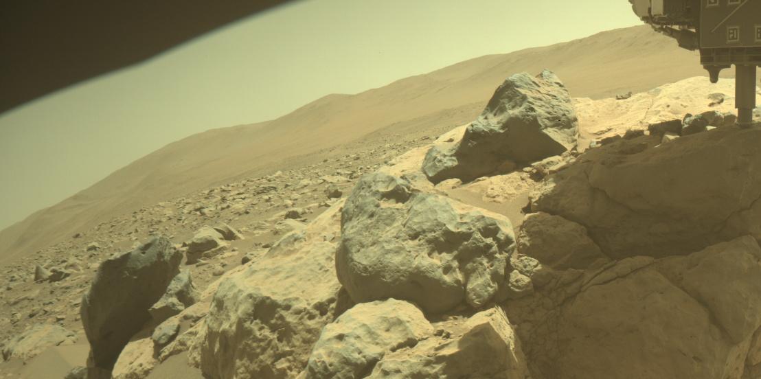 MarsMissionImgs's tweet photo. #PerseveranceRover image taken on #Sol859 at 1:04:50.343 PM with #FrontHazcam #Mars #NASA #Space https://t.co/sBs3R0mhVX