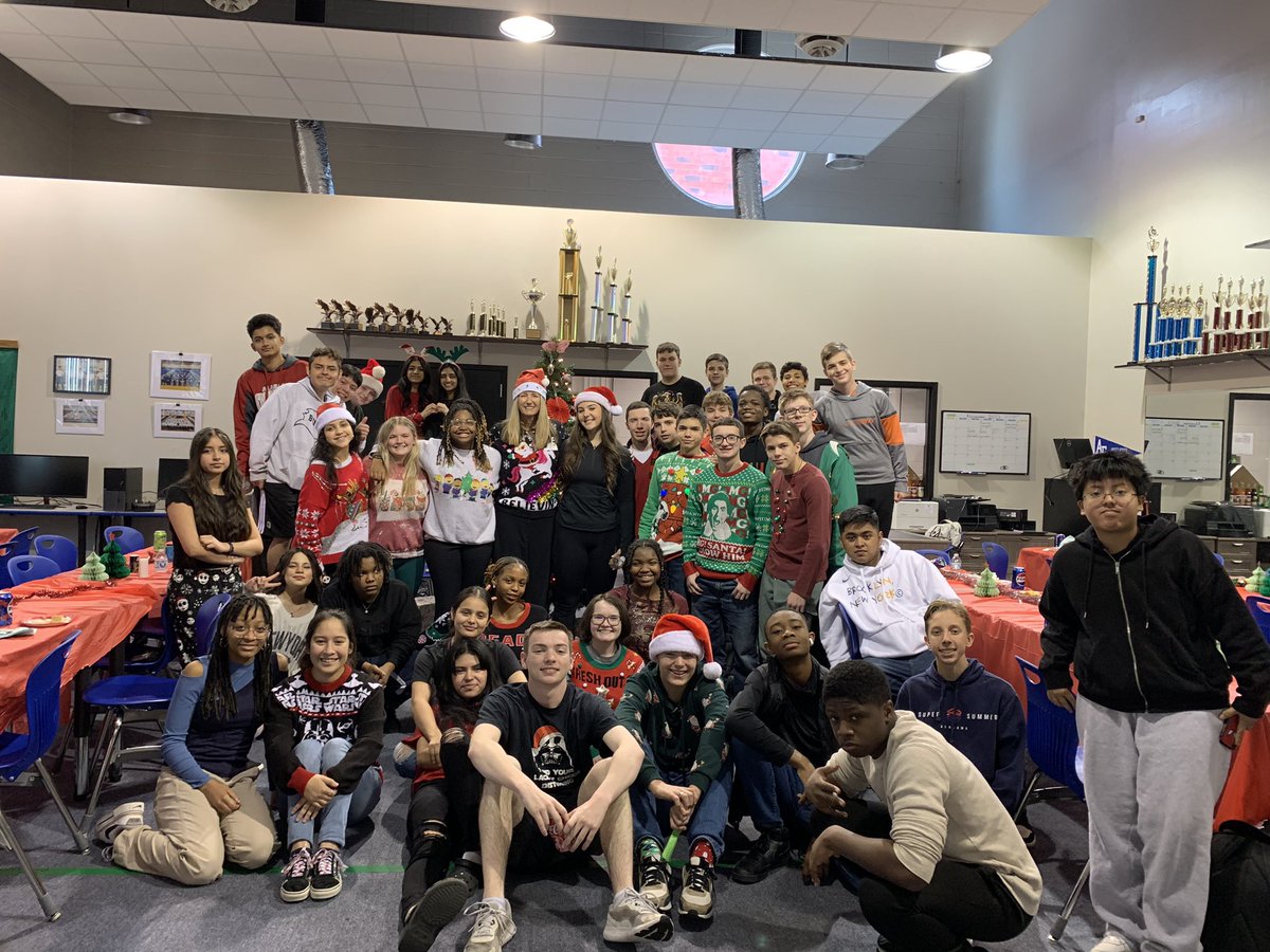 AFJROTCHoover's tweet photo. Great Christmas Party with great cadets.  Food, friends, fun and some amazing fashion by the most stylish instructors around.   @HooverHighBucs @HooverSchools https://t.co/4STD2PYKeG